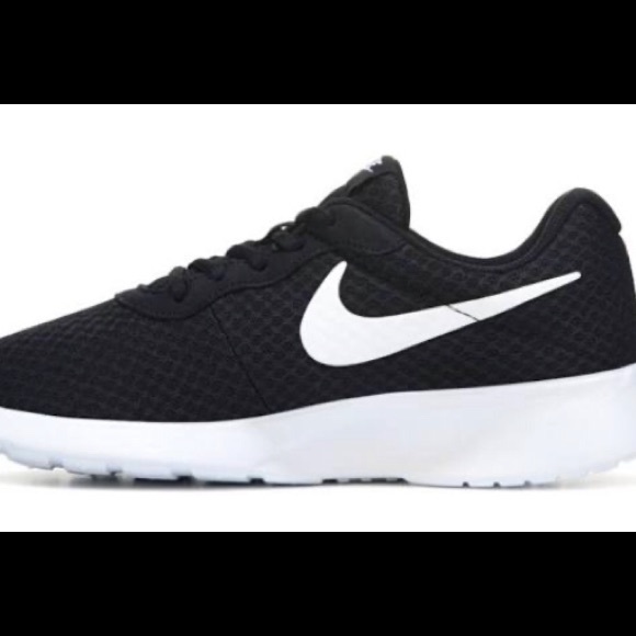 Nike Shoes - Nike women tanjuns Nike Shoes - Nike women tanjuns